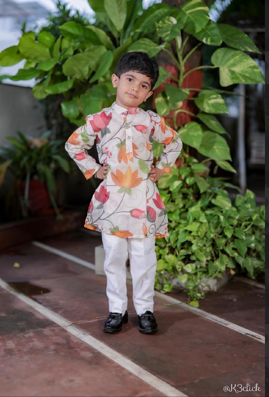 Cream kurta with lotus print